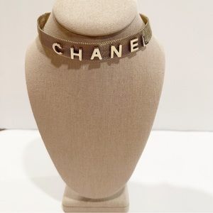 🤩 Chanel 🤩 Stunning Mesh Choker